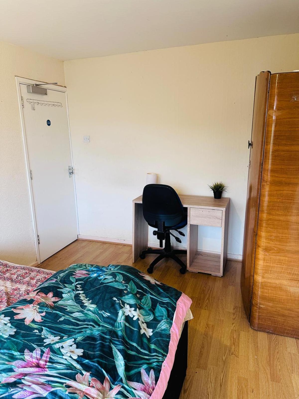 Budget Rooms - Near City Center 버밍엄 외부 사진