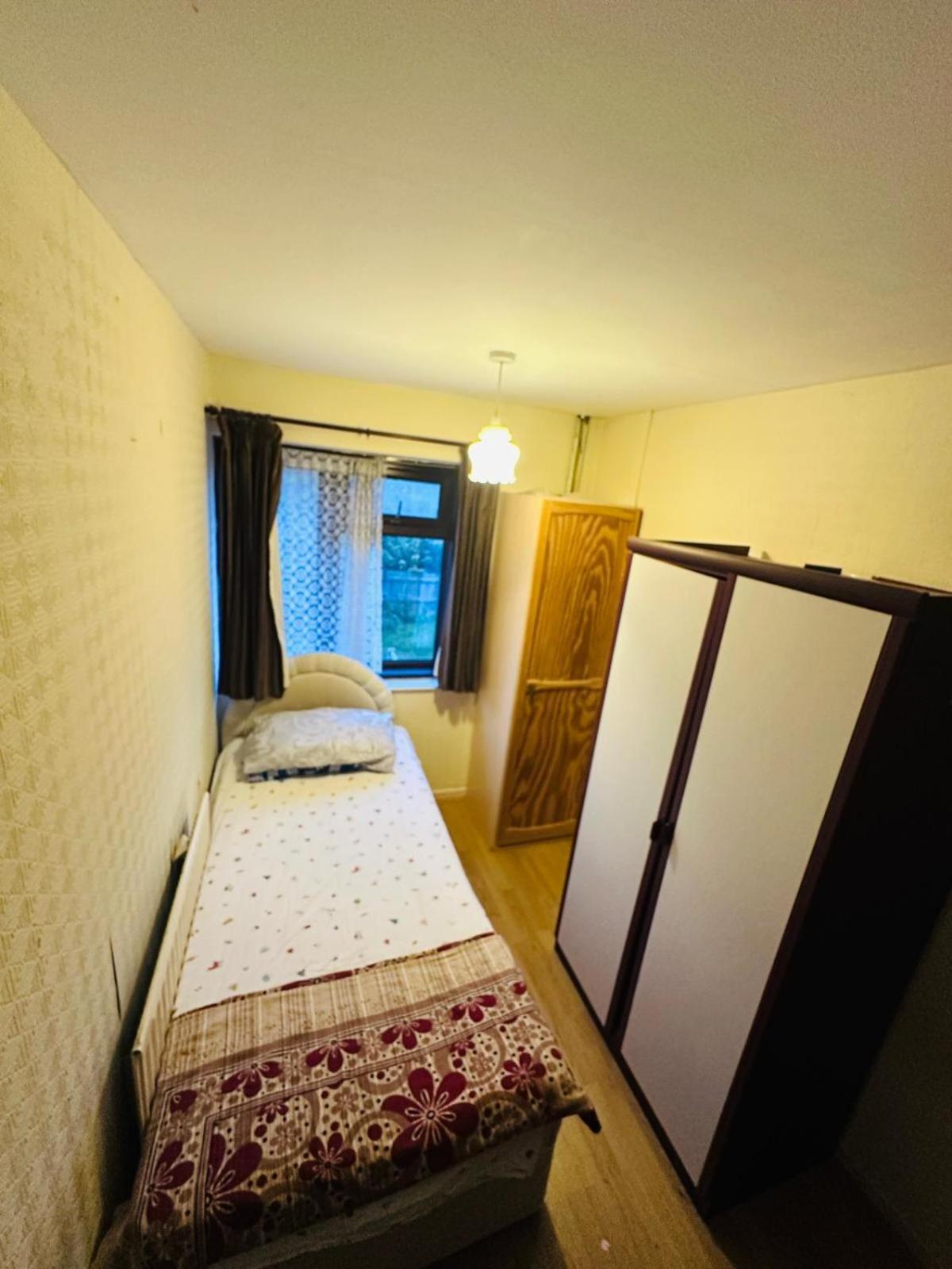 Budget Rooms - Near City Center 버밍엄 외부 사진